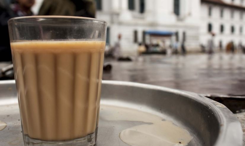 विदेशको लाखौँ कमाइ छाडेर स्वदेशमै घुम्ती चिया